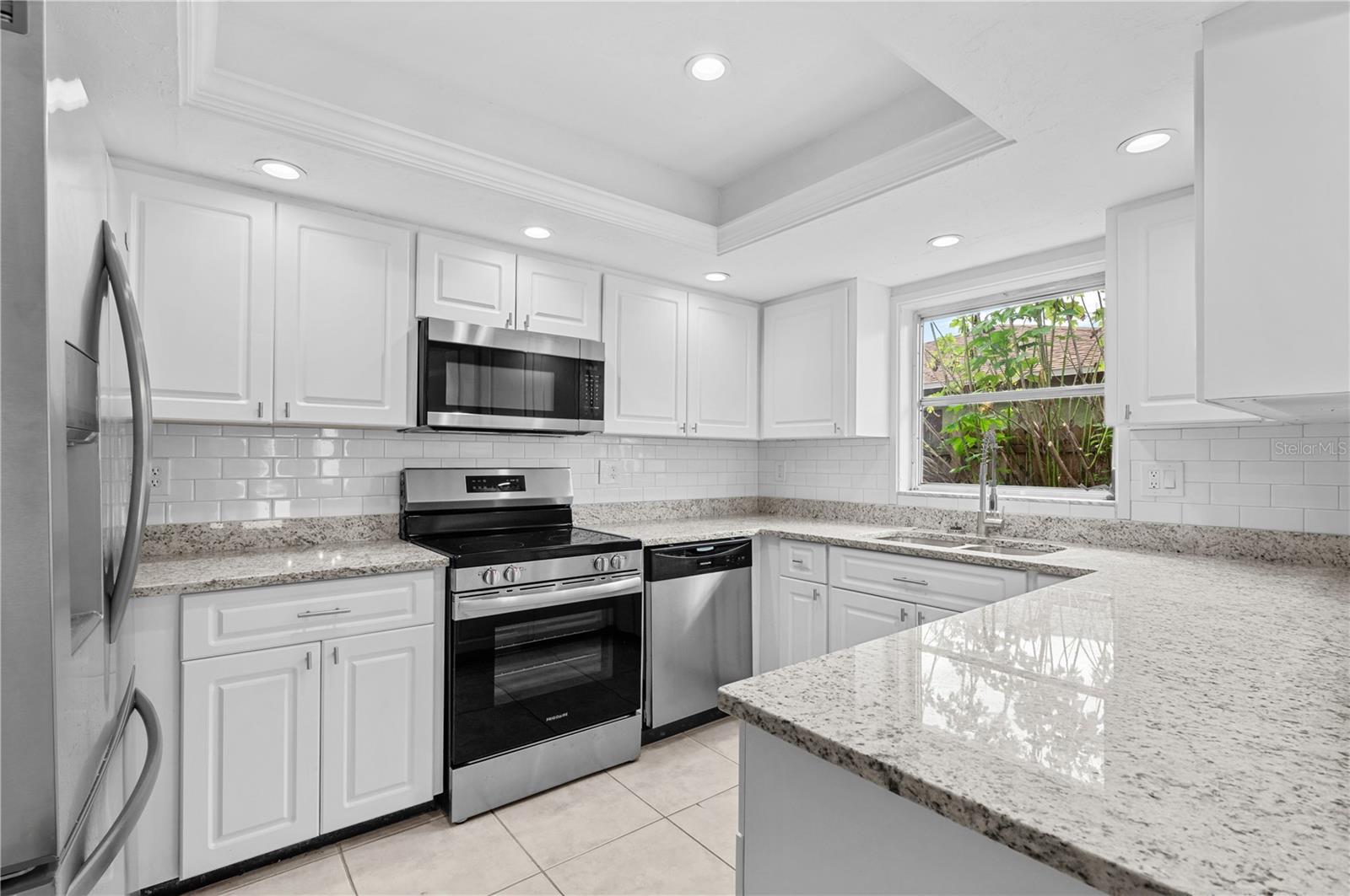Image 3 of 24 For 1097 Willis Avenue