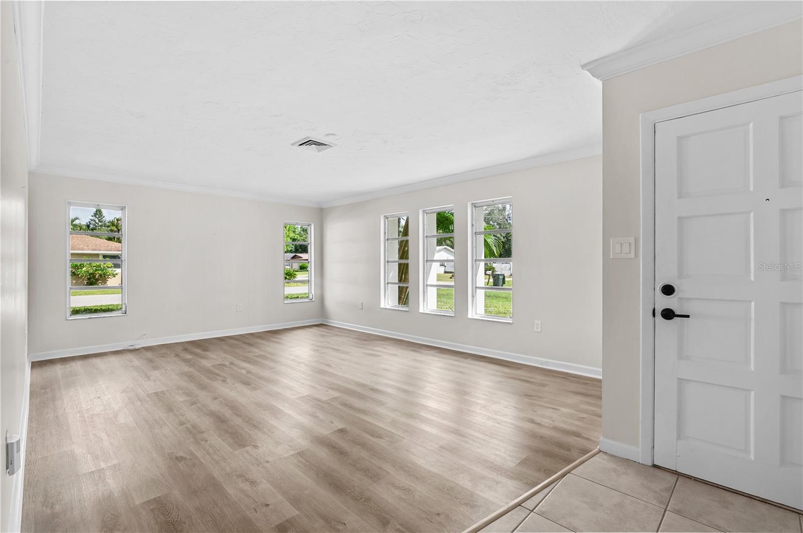 Image 5 of 24 For 1097 Willis Avenue