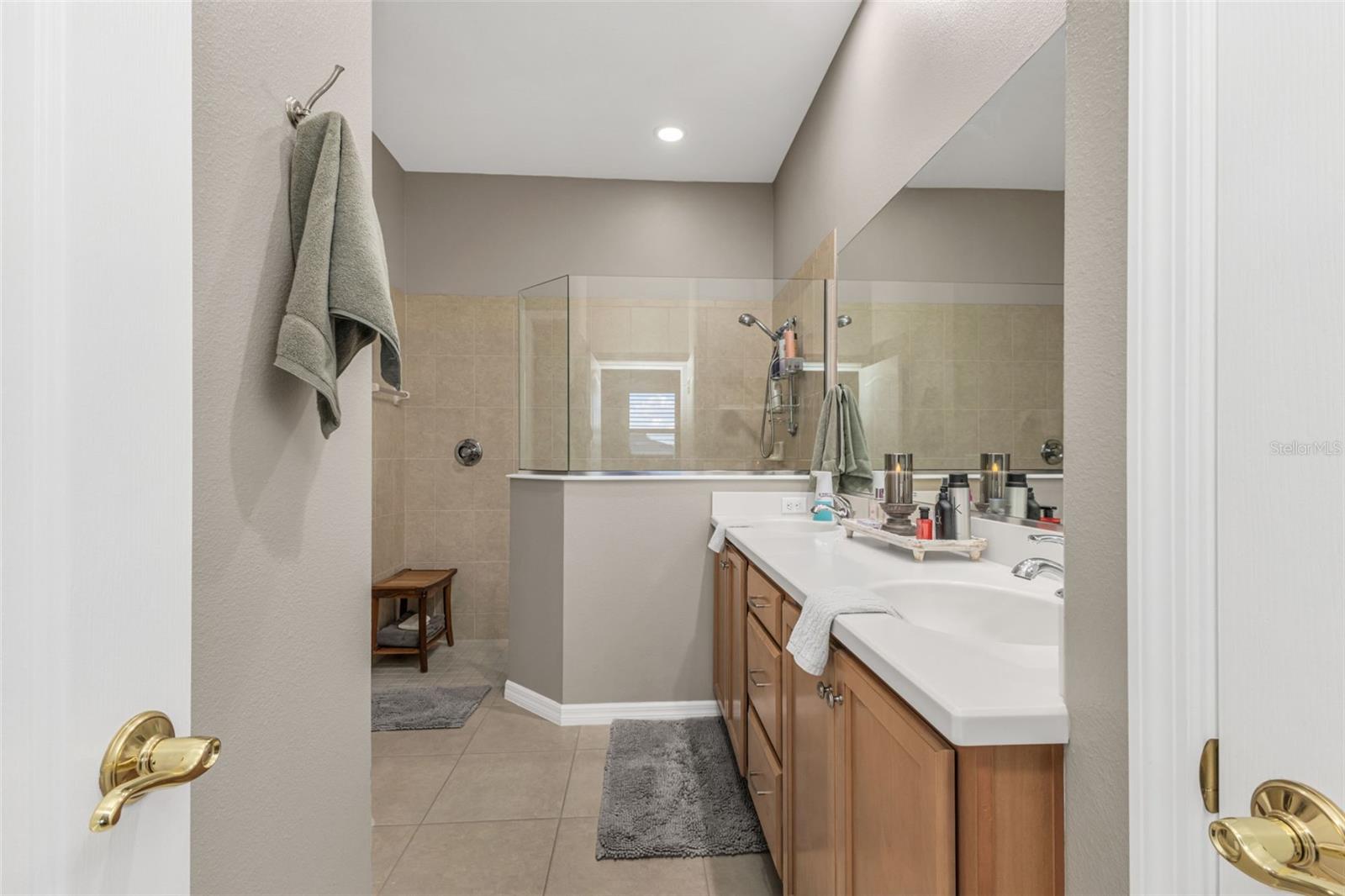 Image 17 of 46 For 1852 Knights Bridge Trail