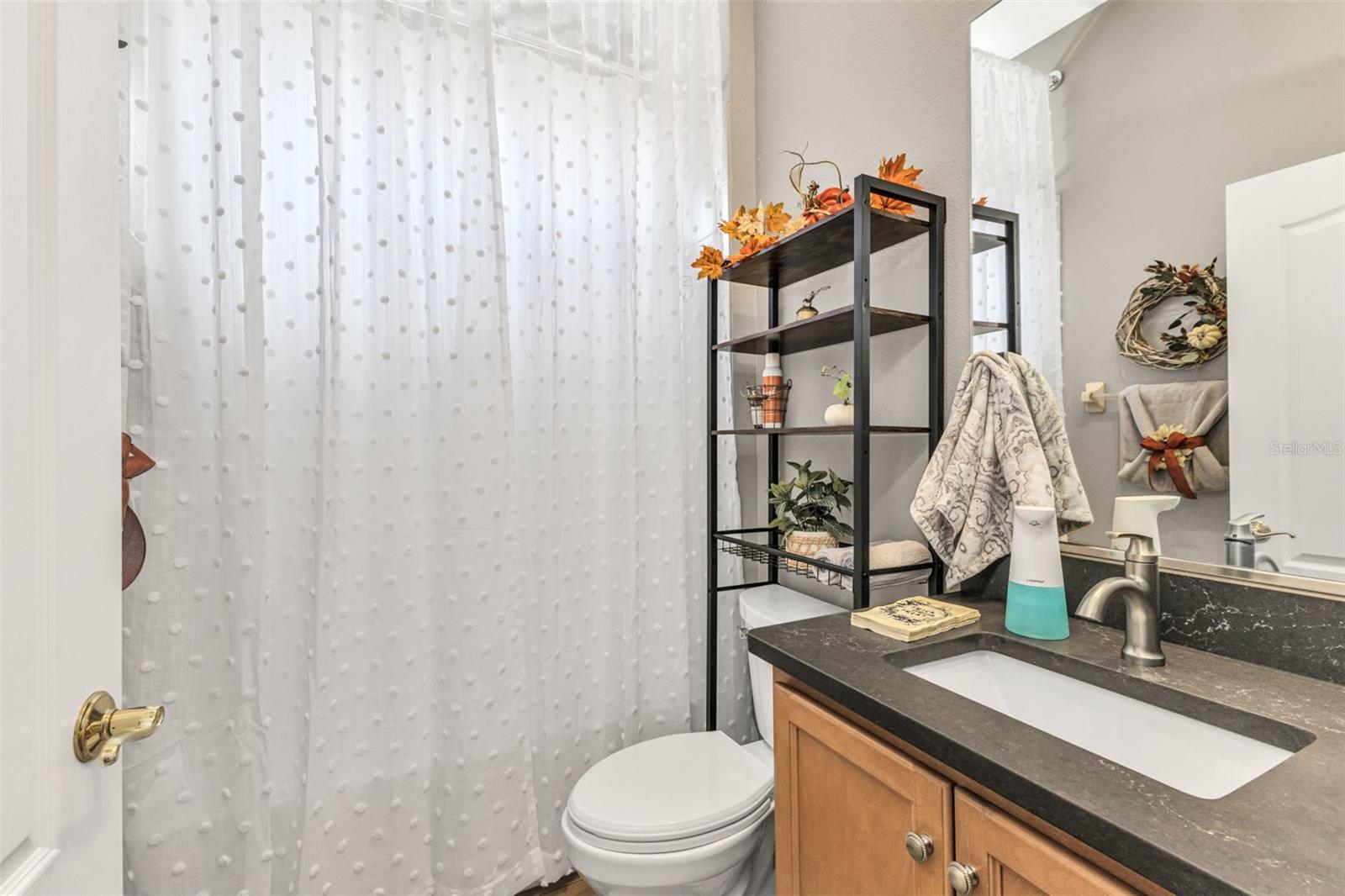 Image 20 of 46 For 1852 Knights Bridge Trail