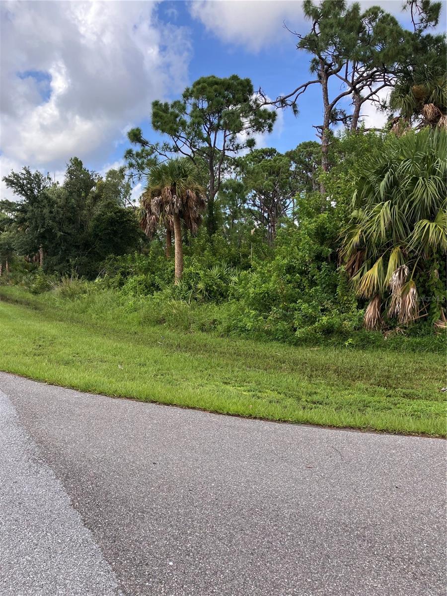 Image 4 of 10 For 12194 Dietrich Avenue