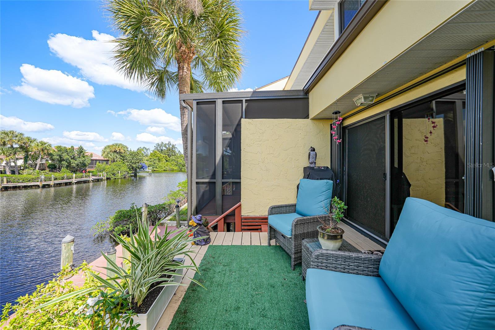 Image 13 of 37 For 25188 Marion Avenue 1033