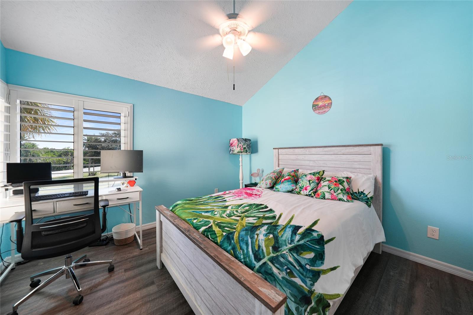 Image 22 of 37 For 25188 Marion Avenue 1033