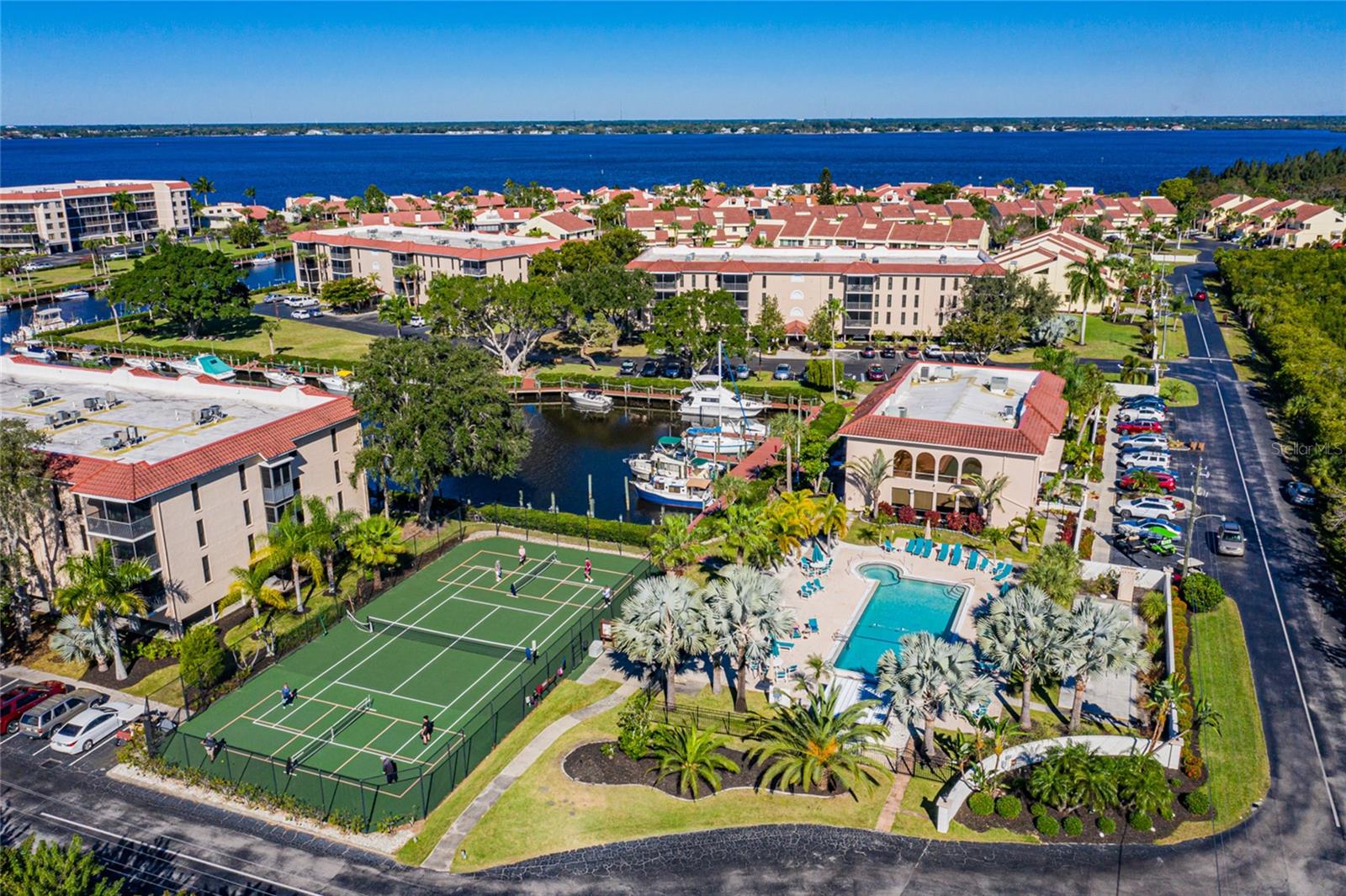 Image 30 of 37 For 25188 Marion Avenue 1033