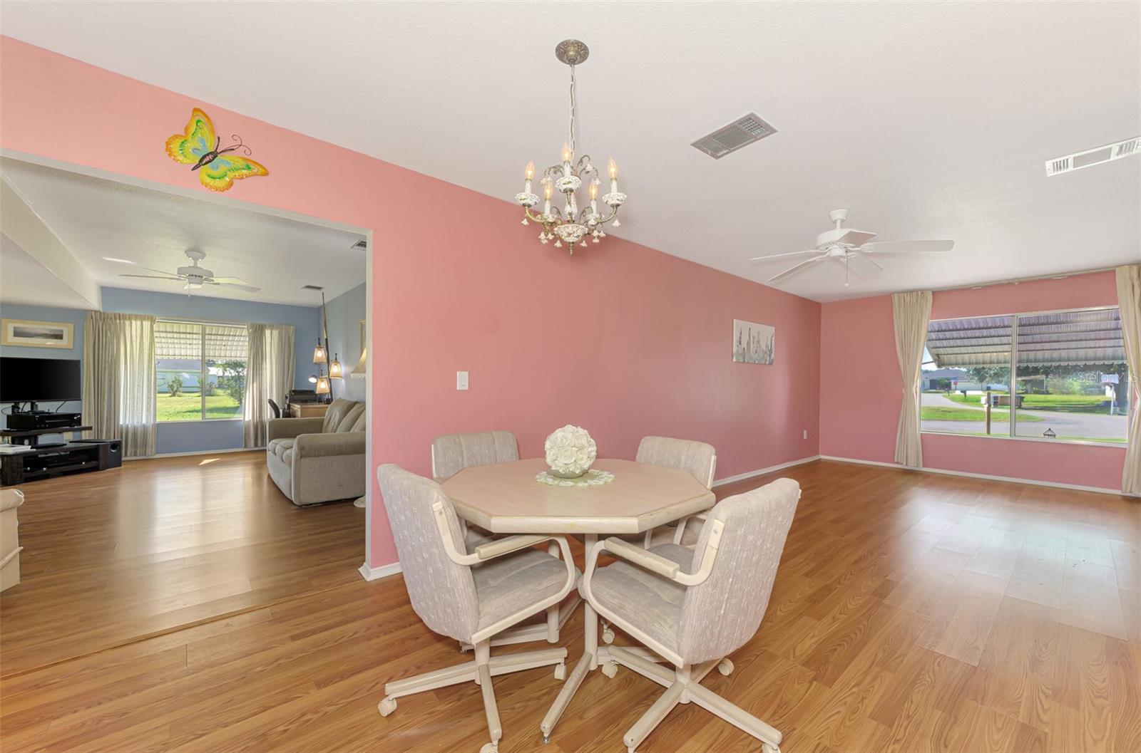 Image 11 of 65 For 6916 Roslyn Court