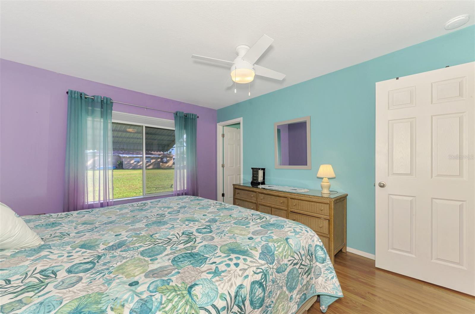 Image 26 of 65 For 6916 Roslyn Court