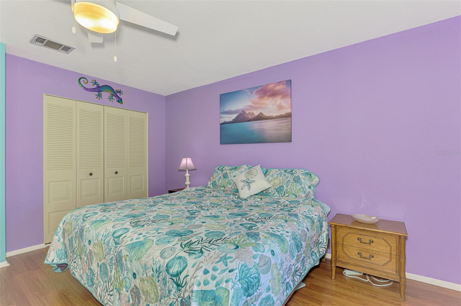 Image 27 of 65 For 6916 Roslyn Court