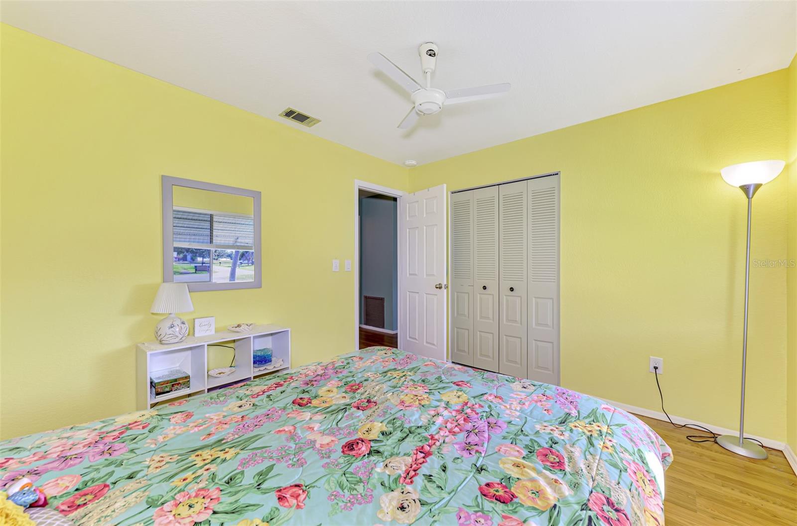 Image 34 of 65 For 6916 Roslyn Court