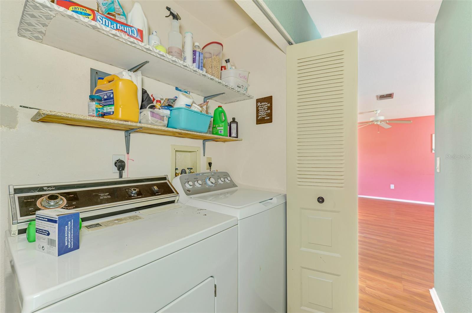 Image 35 of 65 For 6916 Roslyn Court