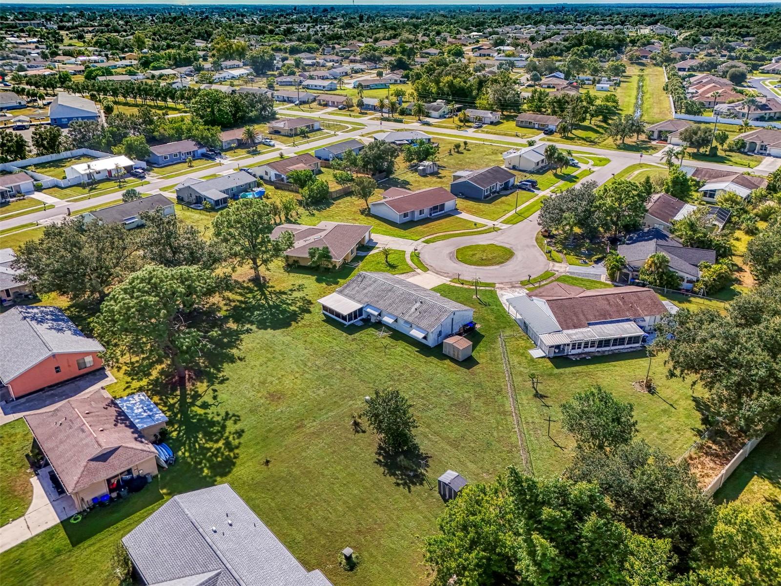 Image 45 of 65 For 6916 Roslyn Court