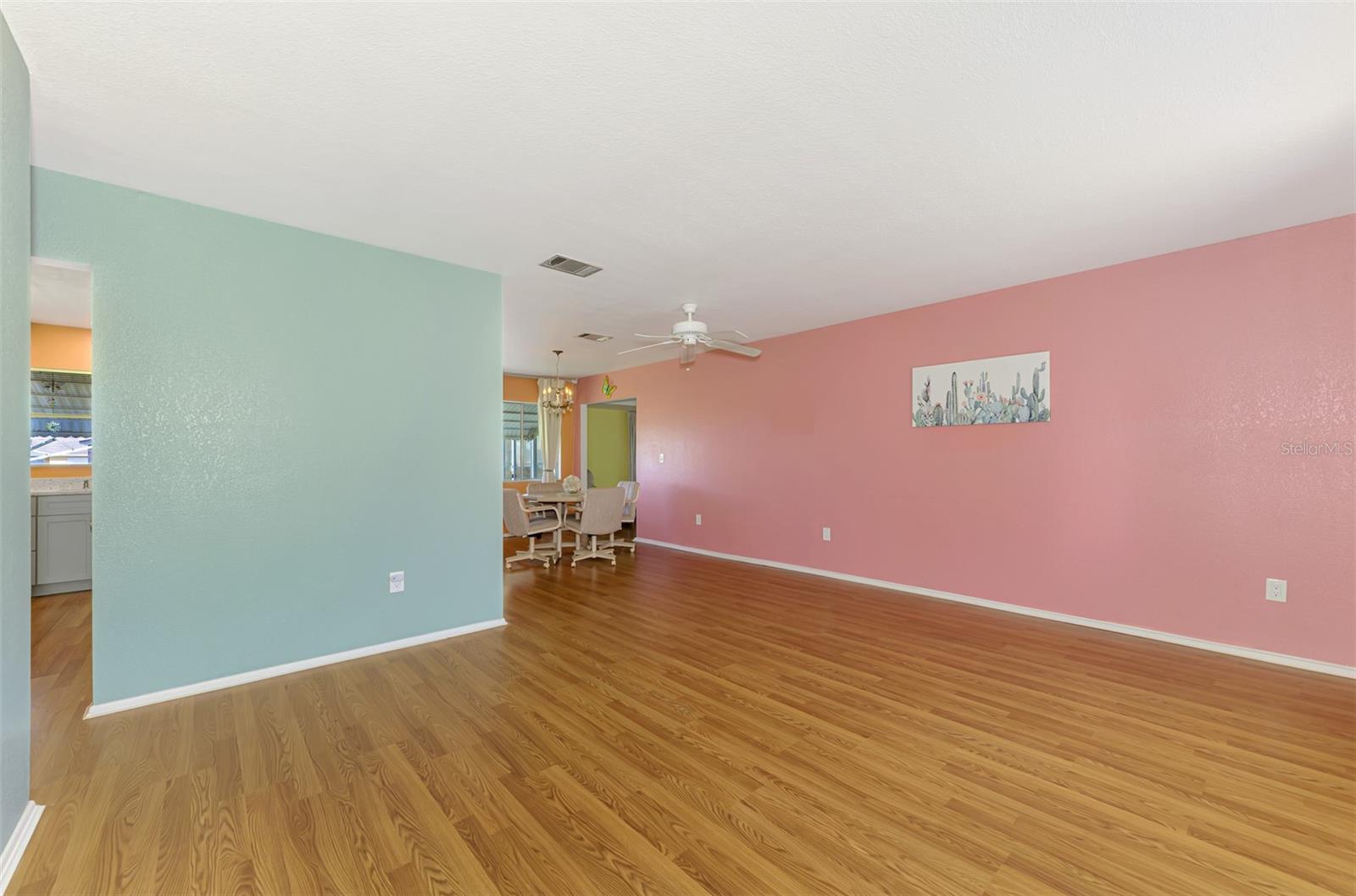 Image 5 of 65 For 6916 Roslyn Court