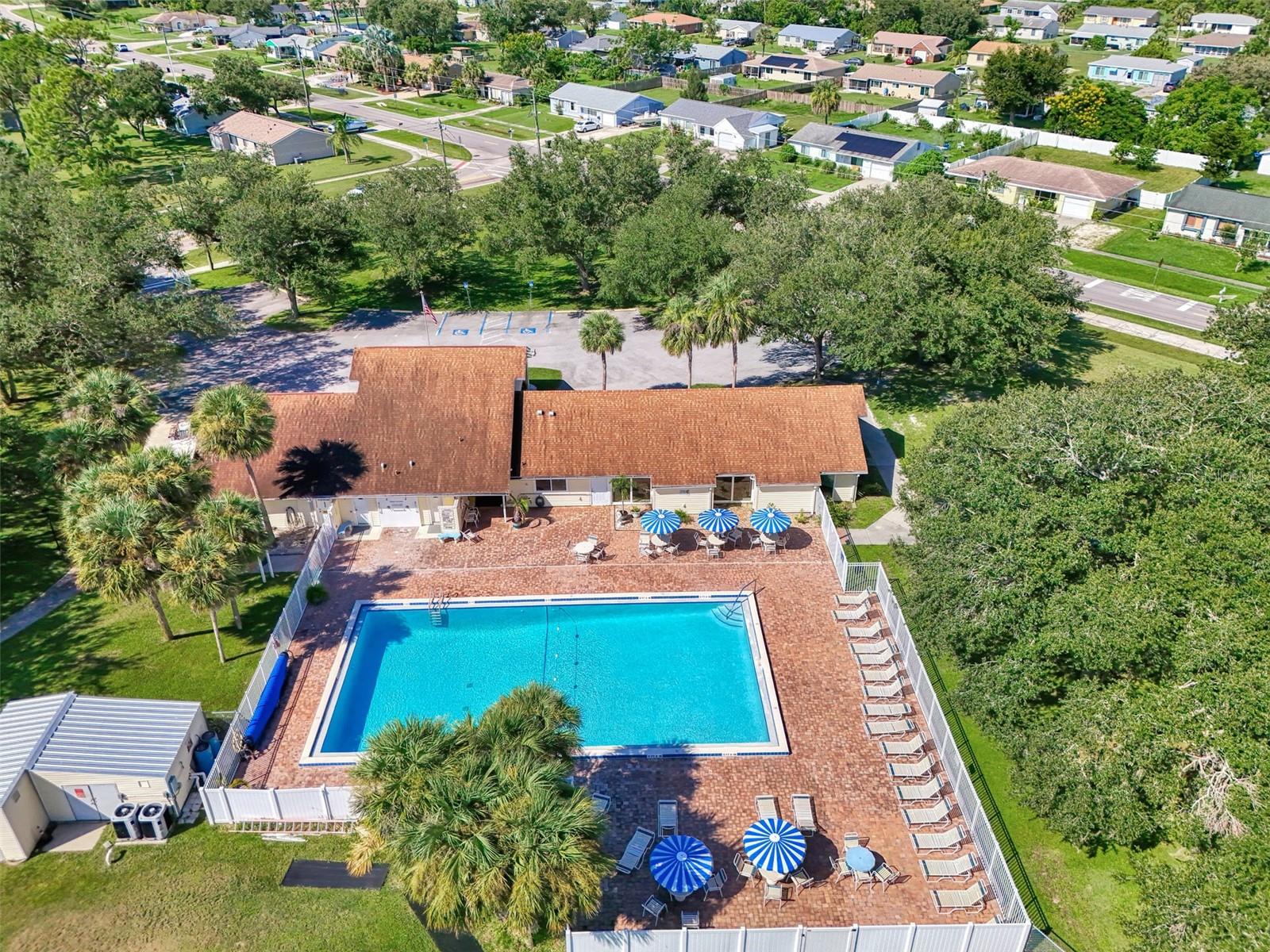 Image 53 of 65 For 6916 Roslyn Court