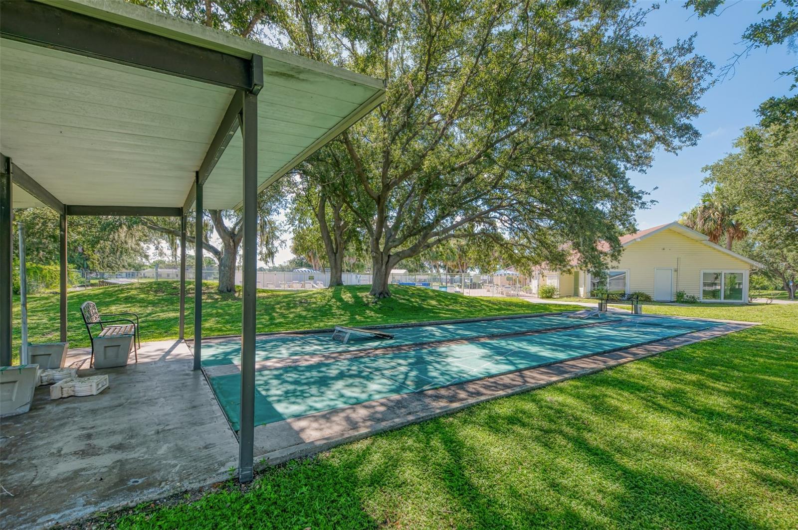 Image 59 of 65 For 6916 Roslyn Court