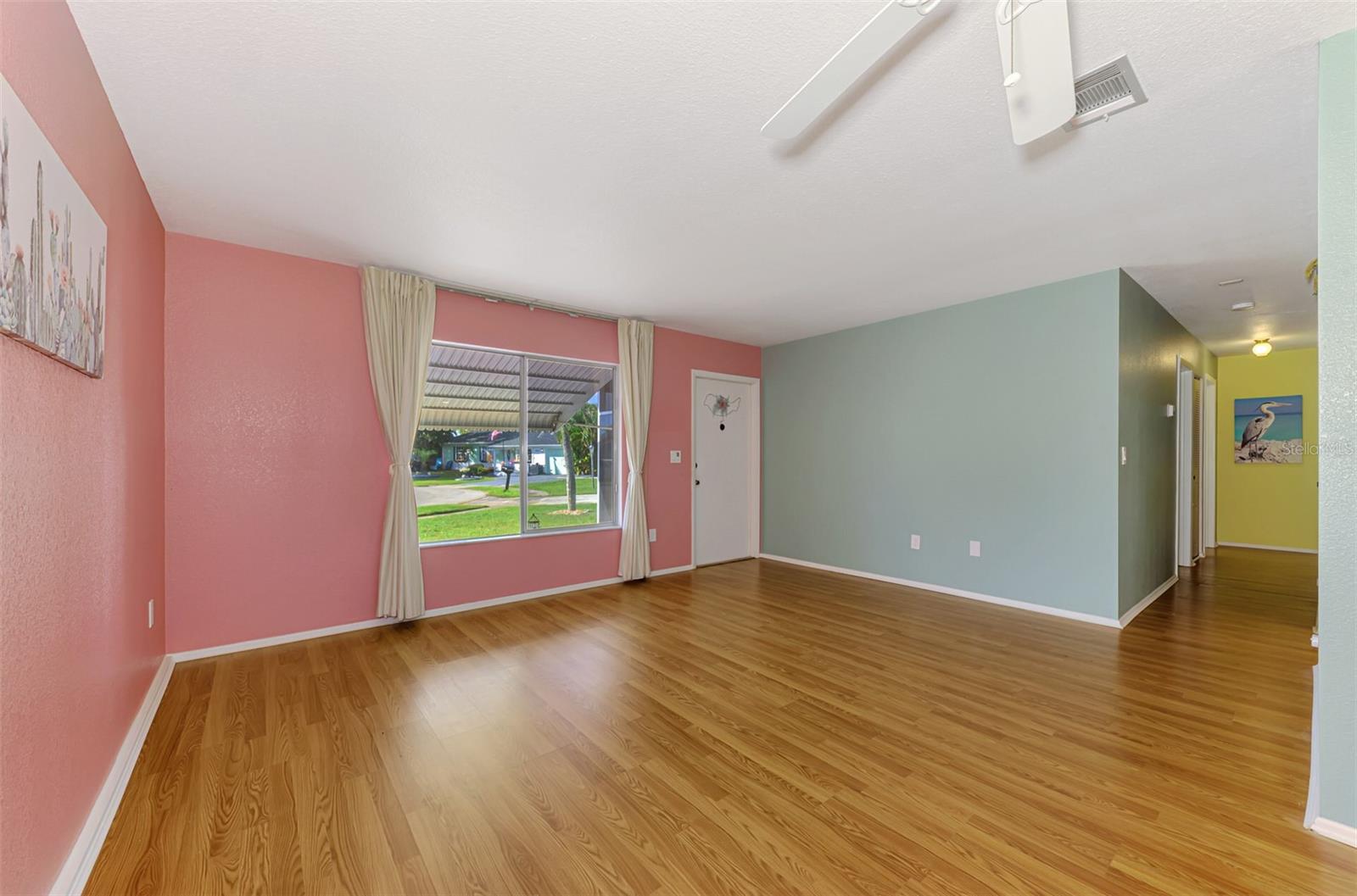 Image 7 of 65 For 6916 Roslyn Court