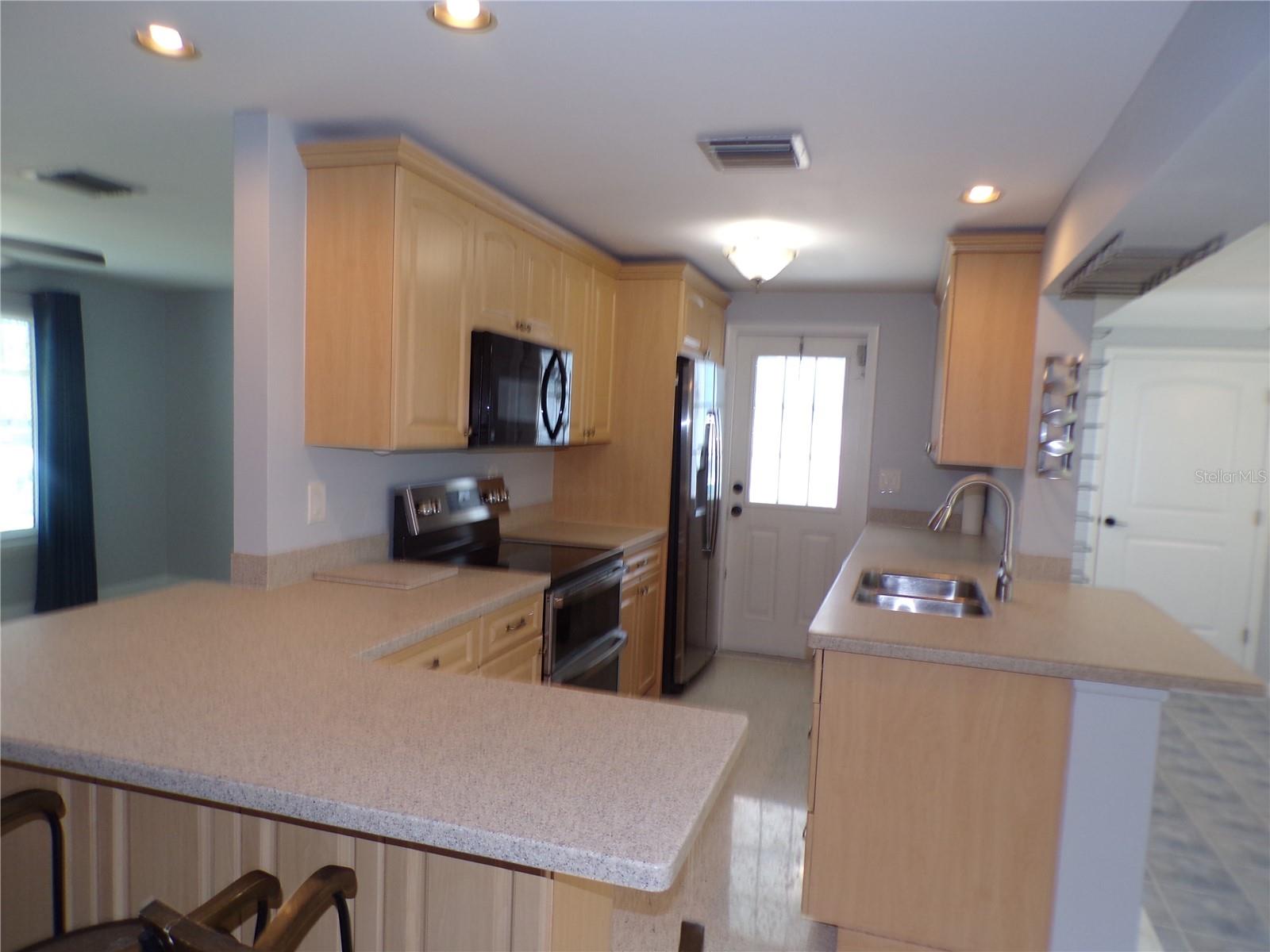 Image 10 of 44 For 18726 Countryman Avenue