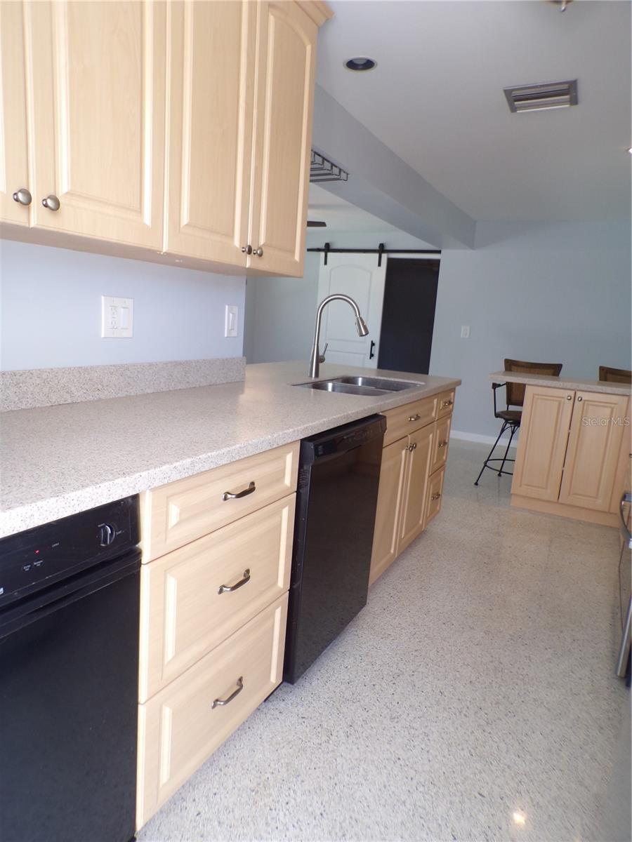 Image 36 of 44 For 18726 Countryman Avenue