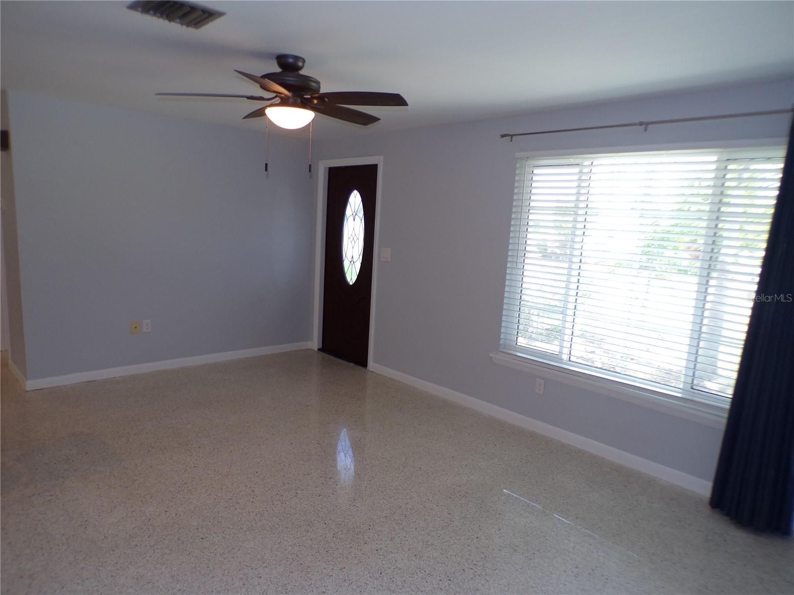 Image 4 of 44 For 18726 Countryman Avenue