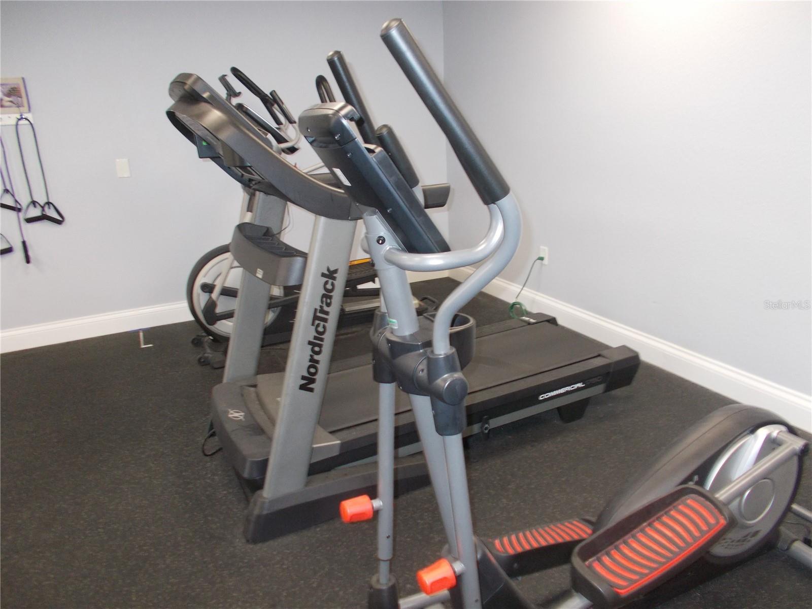 Image 13 of 34 For 5751 Holiday Park Boulevard