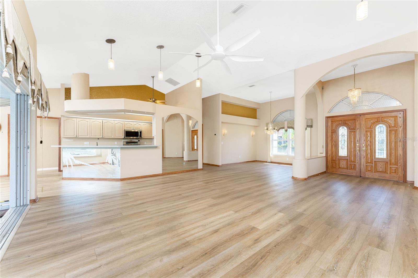 Image 12 of 82 For 112 Great Isaac Court