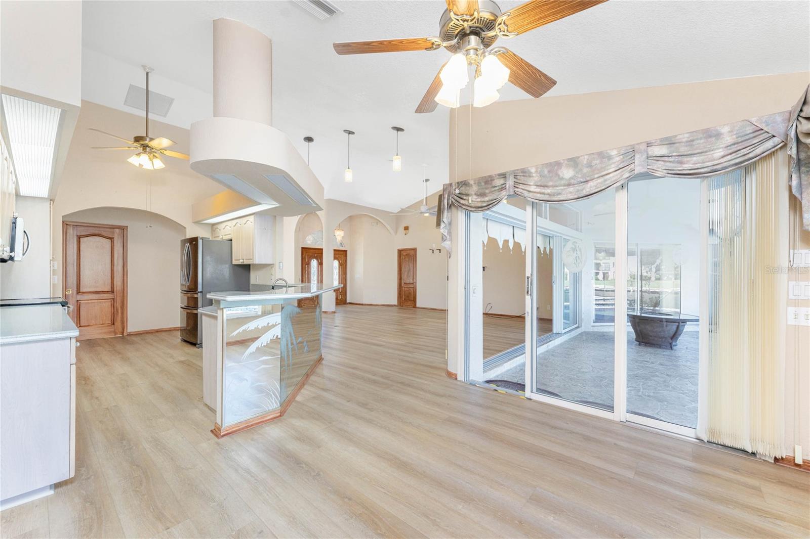 Image 19 of 82 For 112 Great Isaac Court