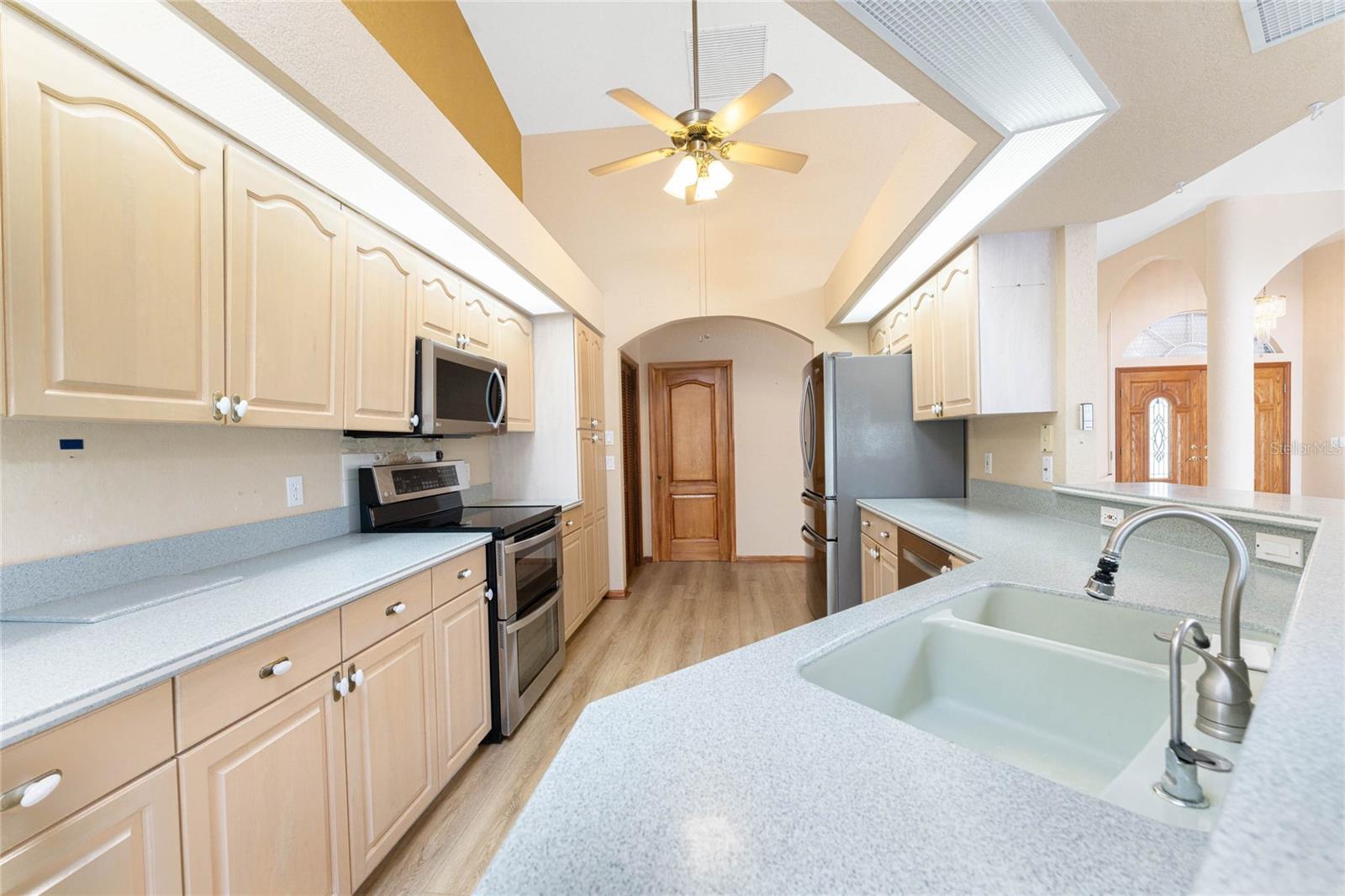 Image 22 of 82 For 112 Great Isaac Court