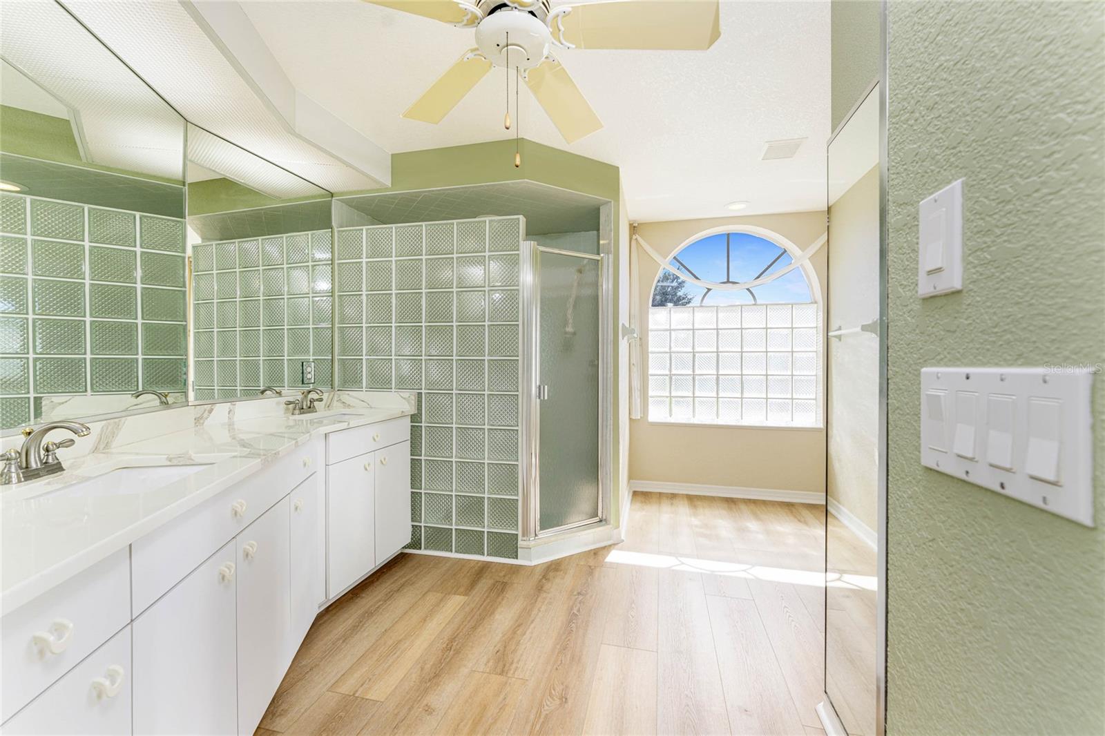 Image 30 of 82 For 112 Great Isaac Court