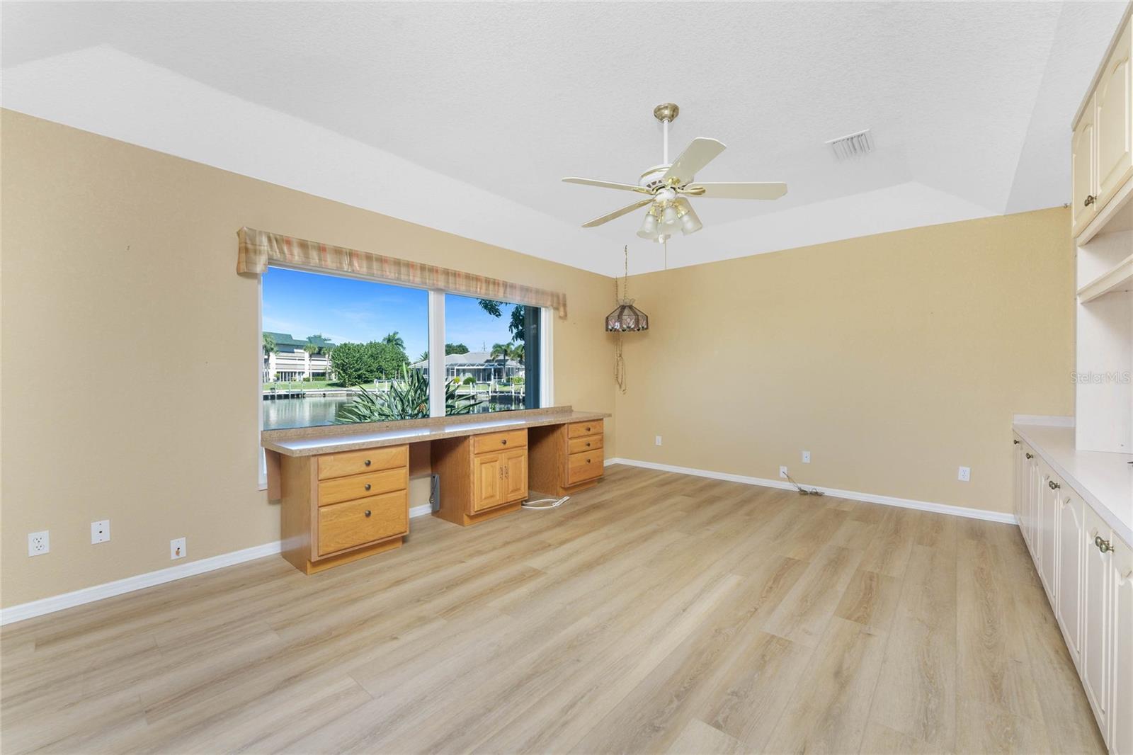 Image 34 of 82 For 112 Great Isaac Court