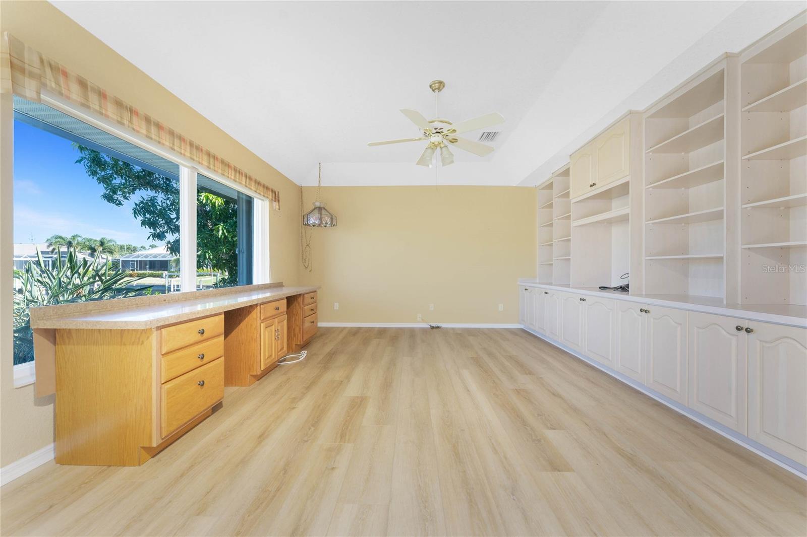 Image 35 of 82 For 112 Great Isaac Court