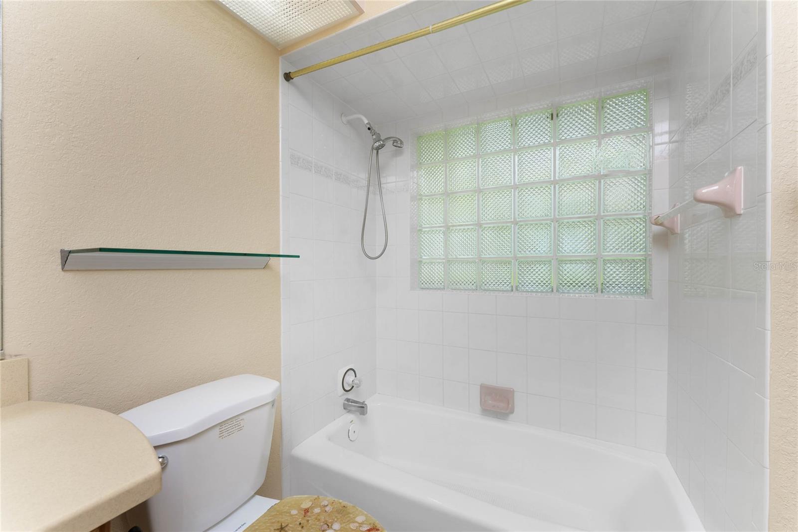 Image 38 of 82 For 112 Great Isaac Court