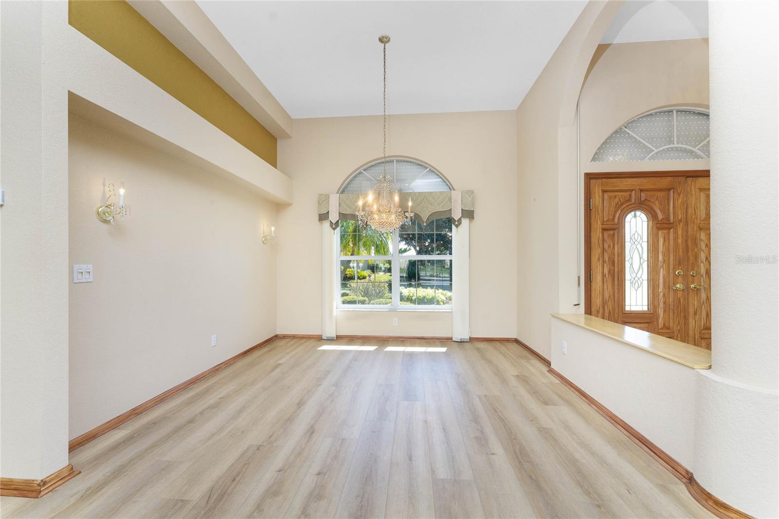 Image 9 of 82 For 112 Great Isaac Court