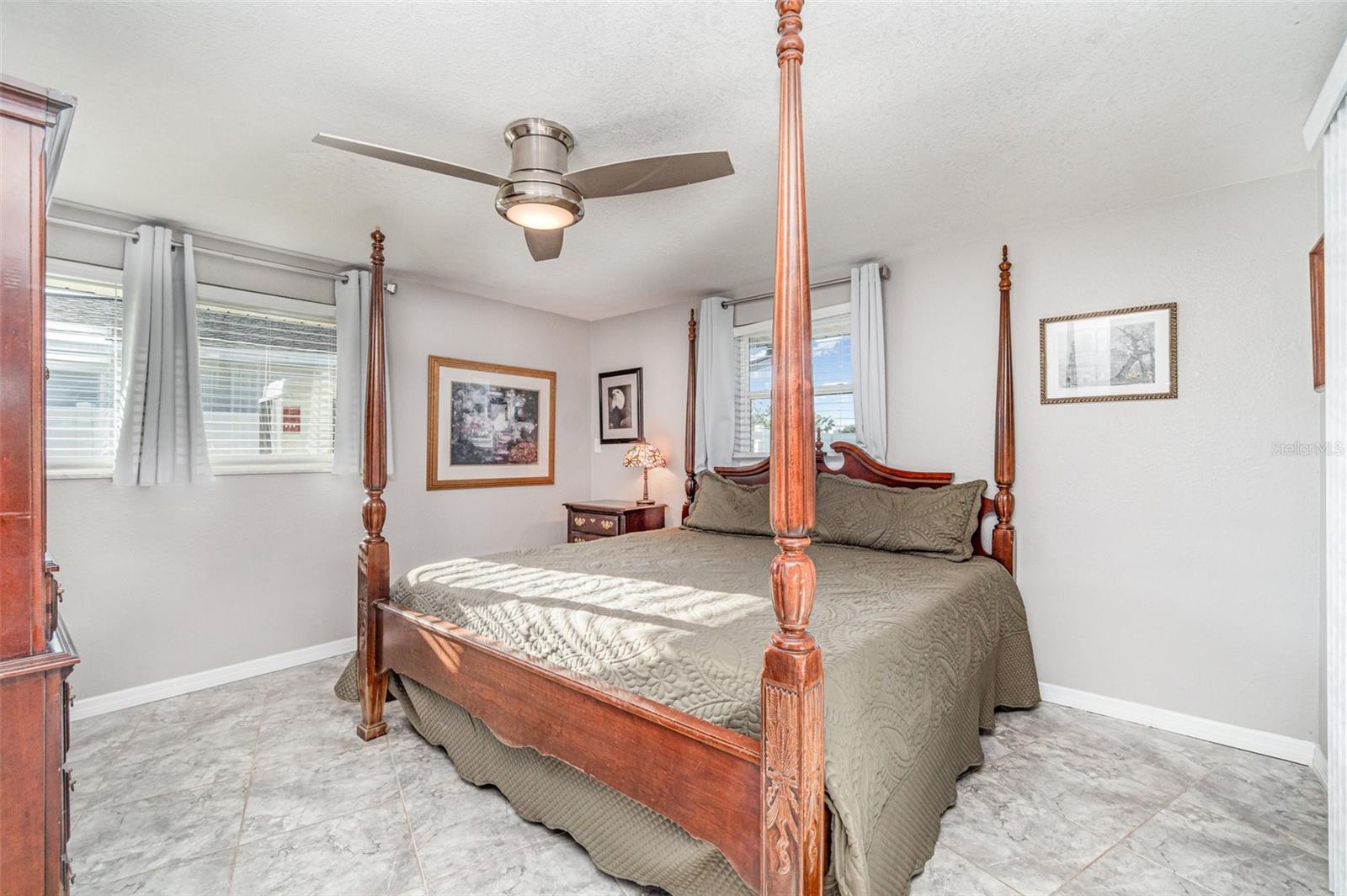 Image 14 of 38 For 3435 Pinetree Street