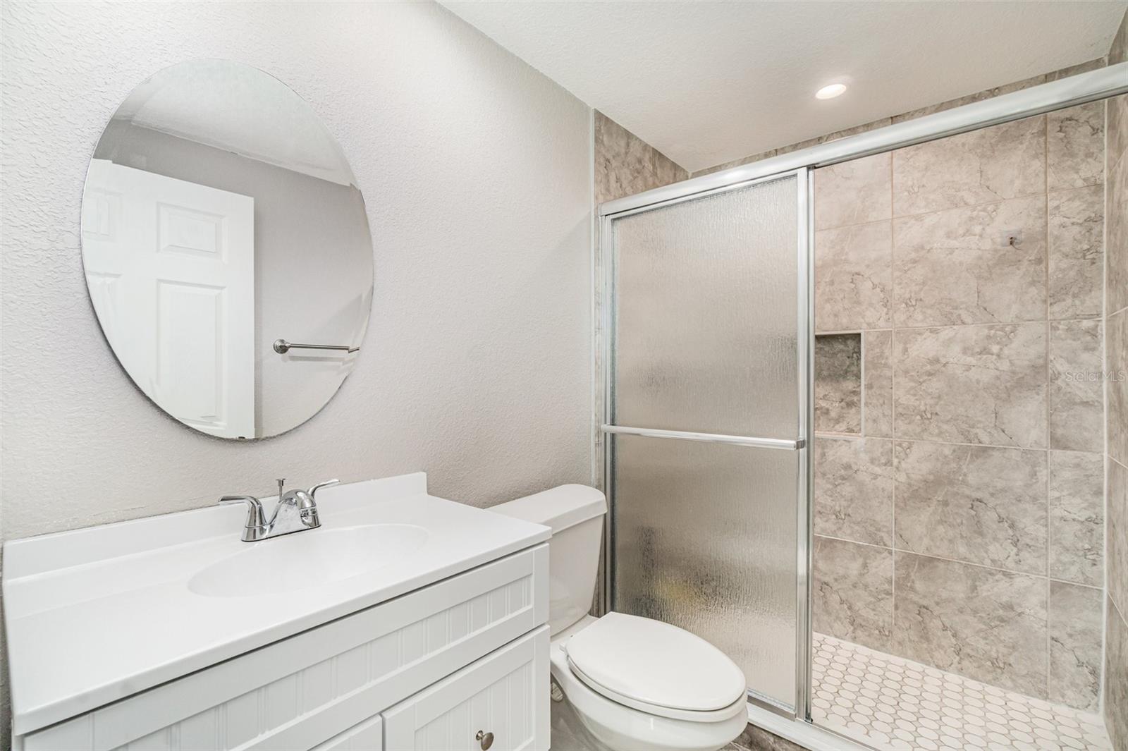 Image 19 of 38 For 3435 Pinetree Street