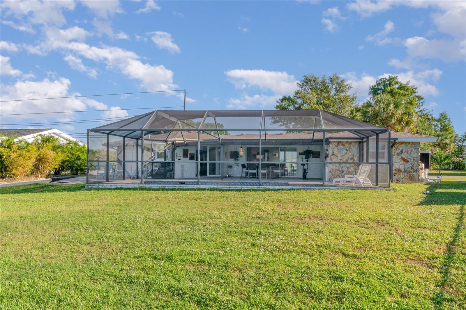 Image 28 of 38 For 3435 Pinetree Street