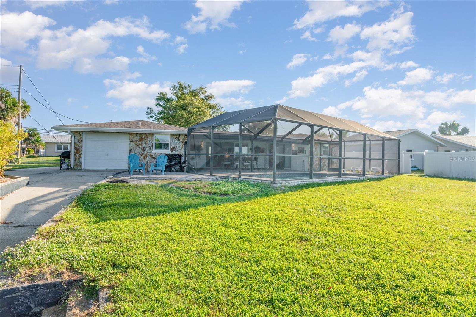 Image 29 of 38 For 3435 Pinetree Street