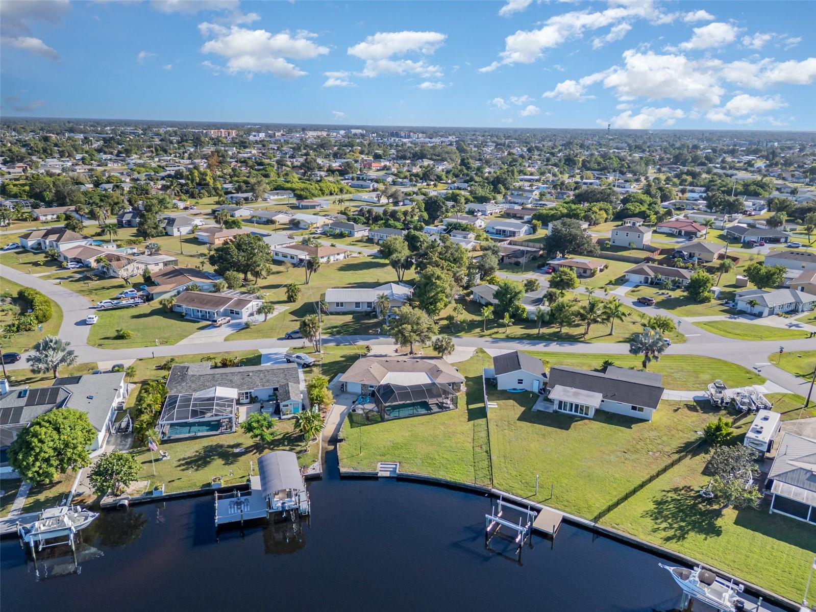 Image 32 of 38 For 3435 Pinetree Street