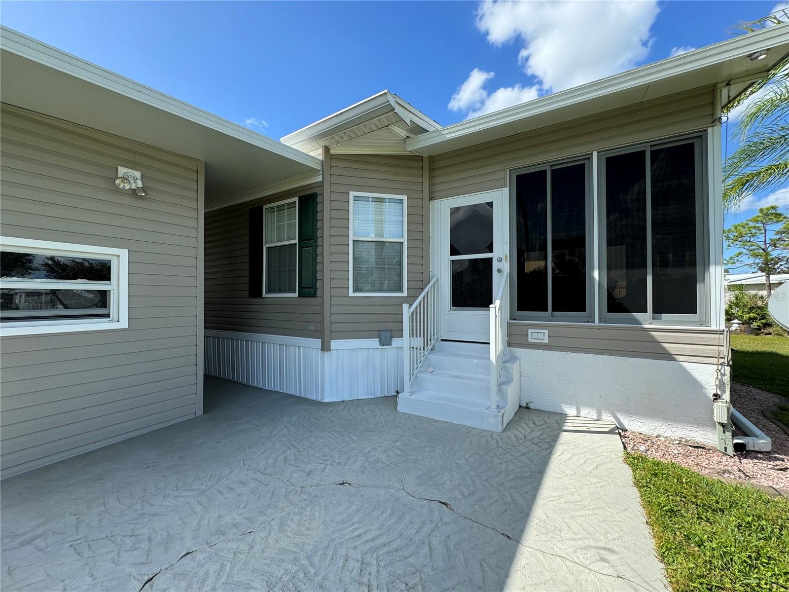 Image 5 of 97 For 2100 Kings Highway 501