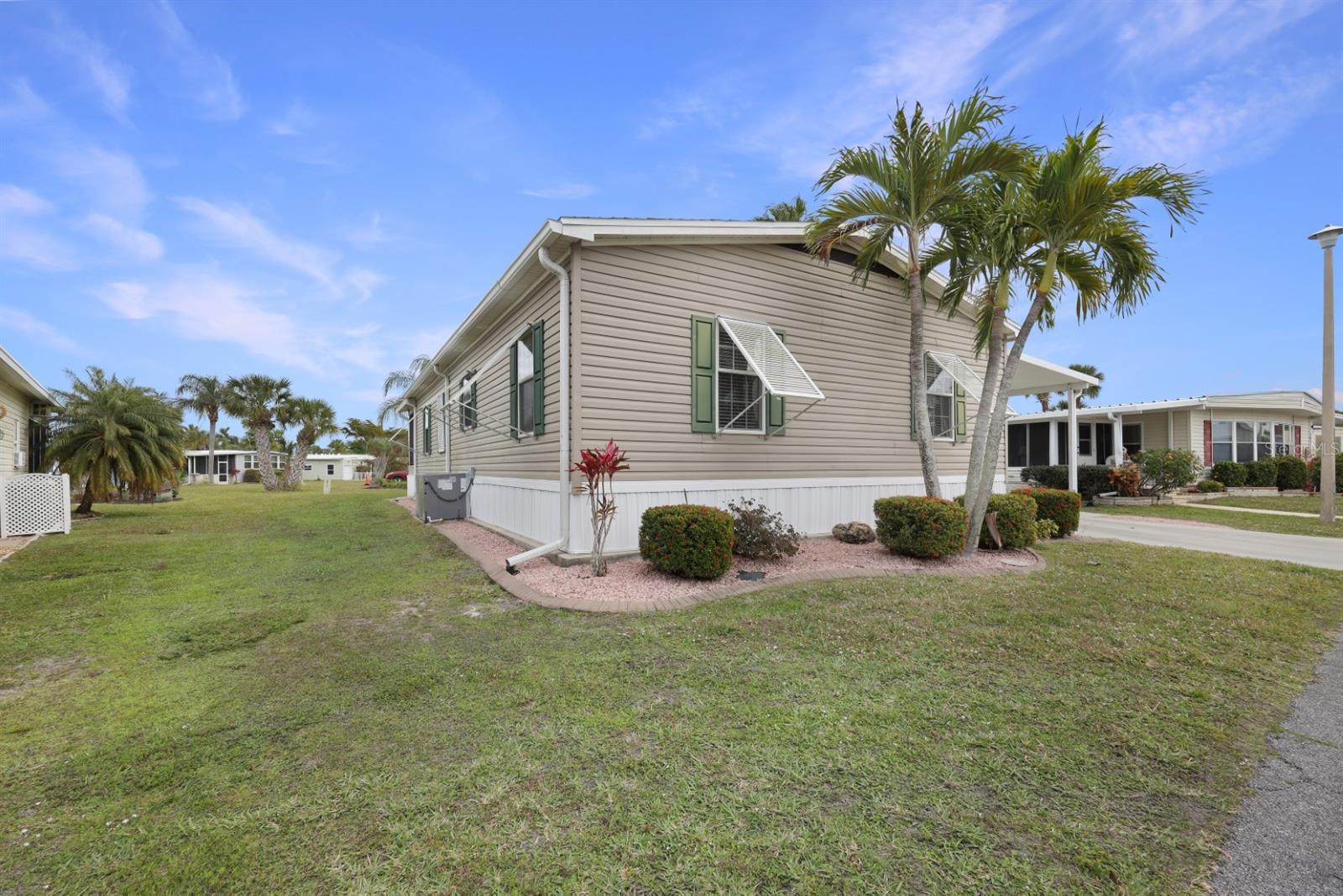 Image 9 of 97 For 2100 Kings Highway 501