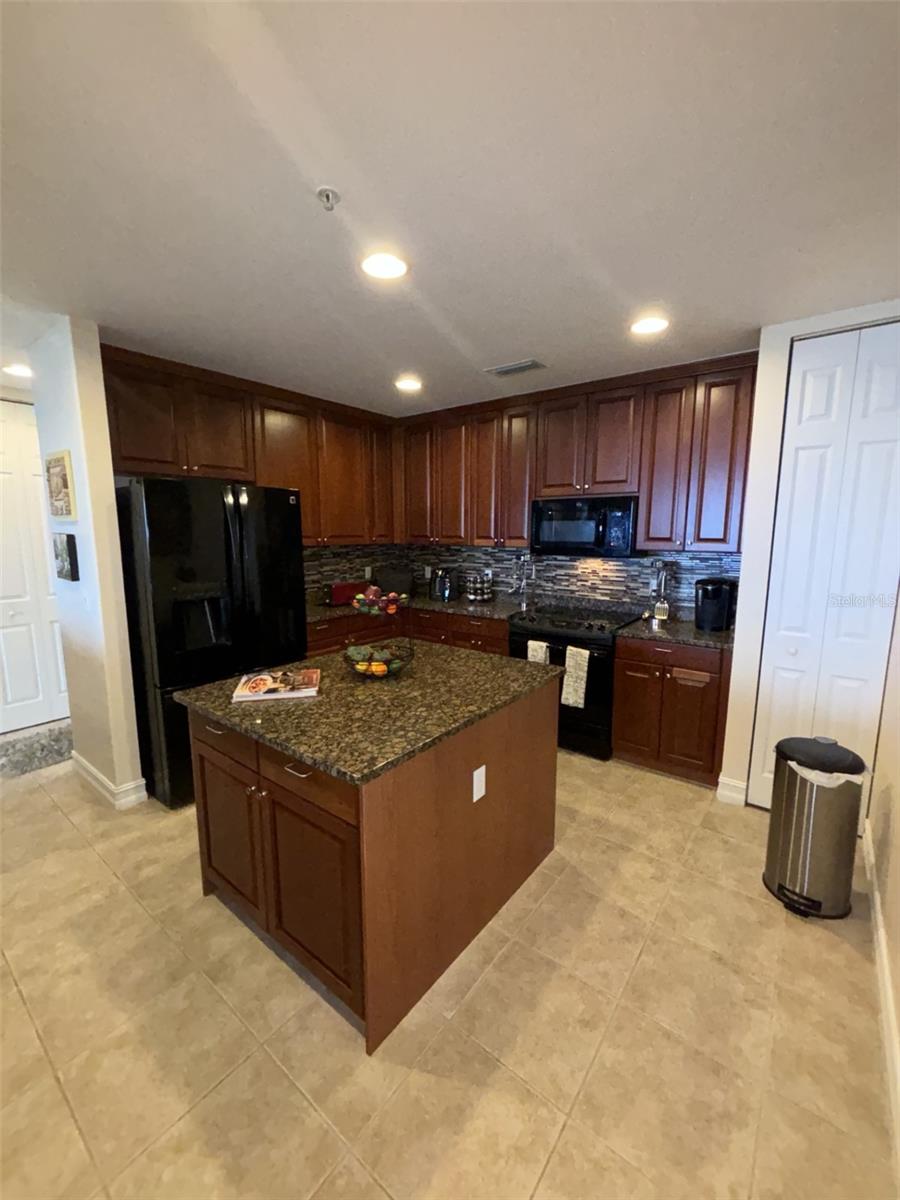 Image 26 of 46 For 89 Vivante Boulevard 205