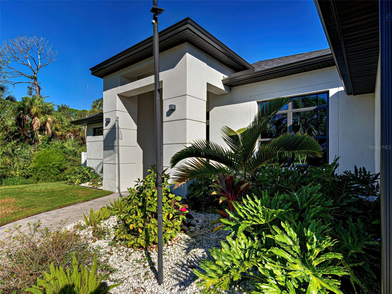 Image 4 of 65 For 3692 Shawnee Terrace