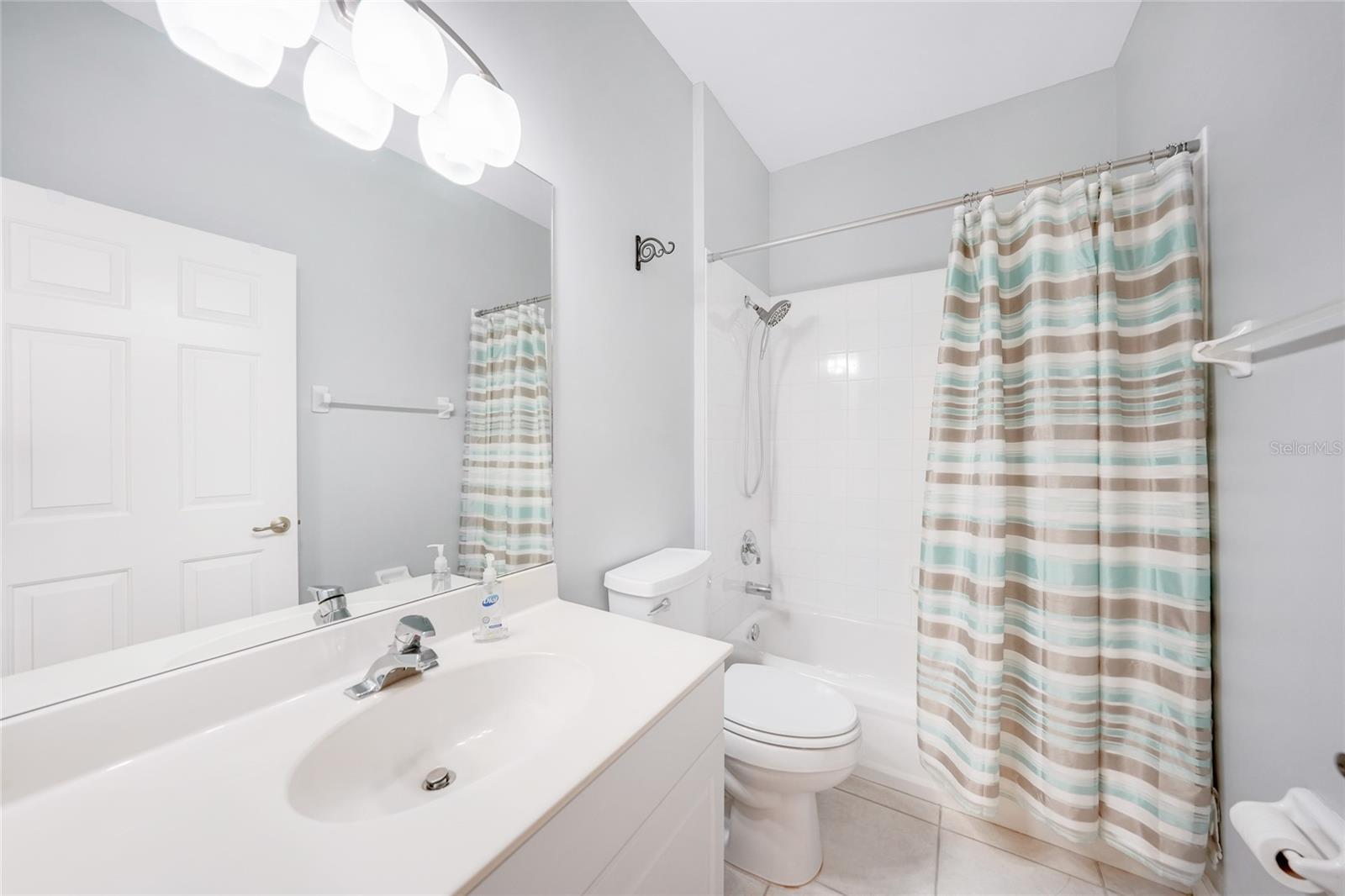 Image 22 of 35 For 3810 Cobia Villas Court