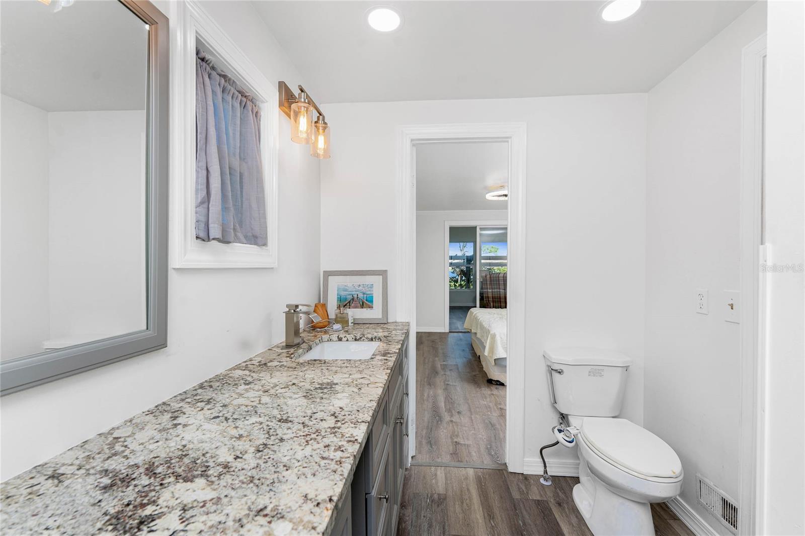 Image 25 of 54 For 7548 Ratan Circle