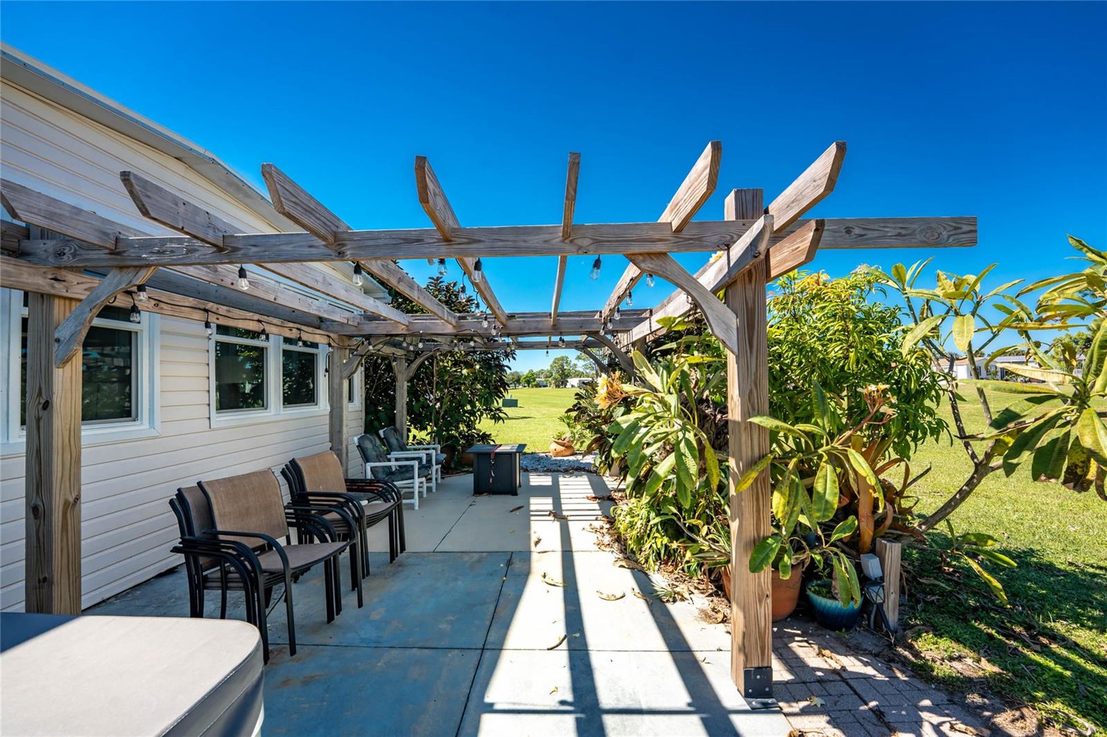 Image 32 of 54 For 7548 Ratan Circle