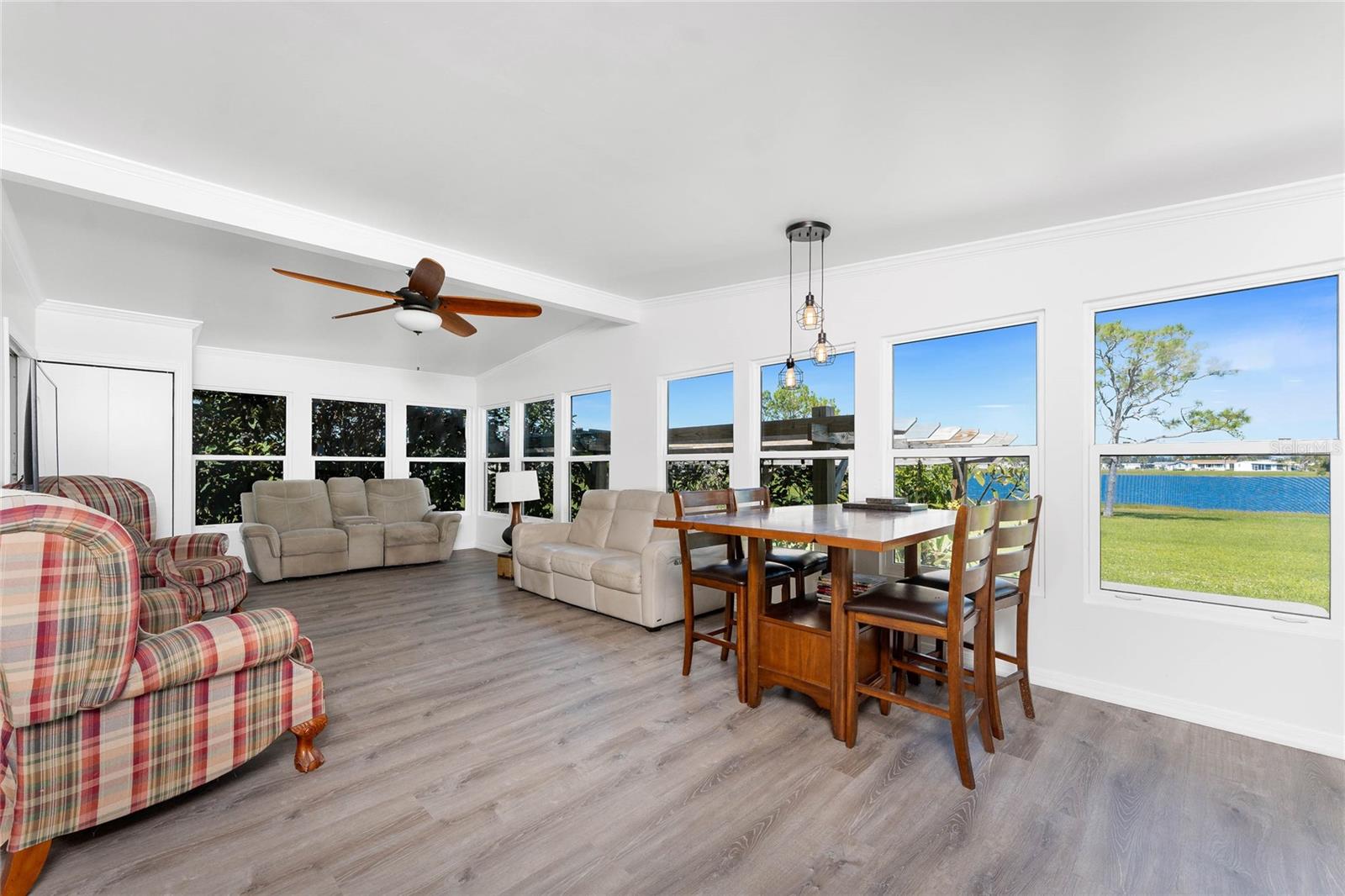 Image 4 of 54 For 7548 Ratan Circle