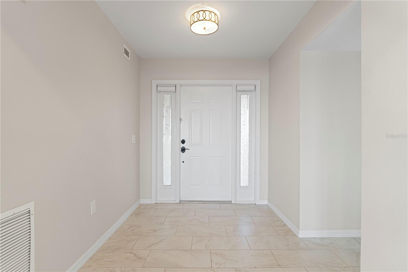 Image 14 of 58 For 101 Marion Court 225