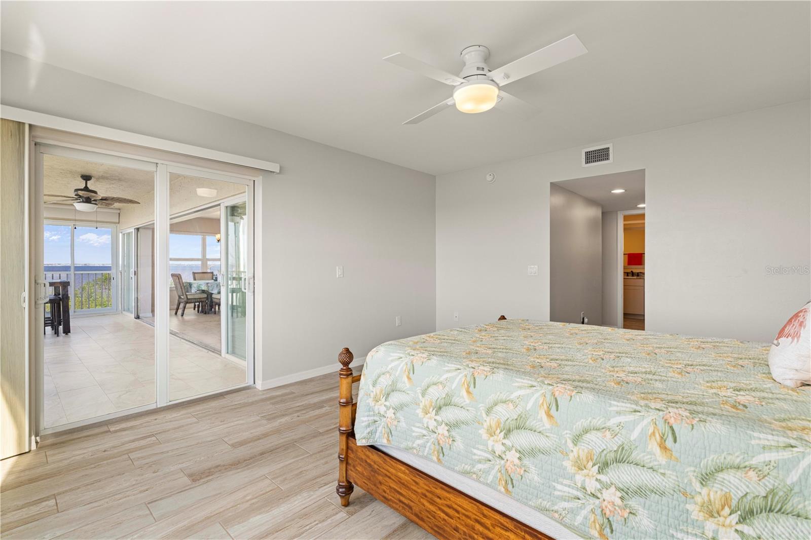 Image 31 of 58 For 101 Marion Court 225