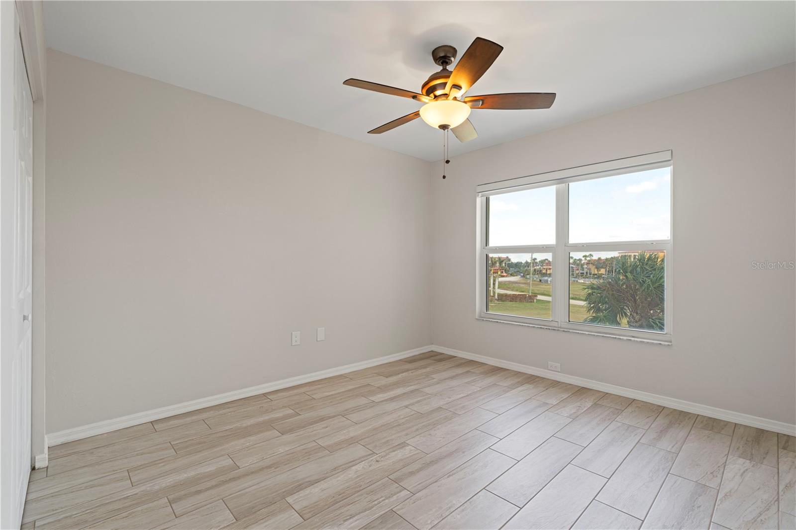 Image 39 of 58 For 101 Marion Court 225