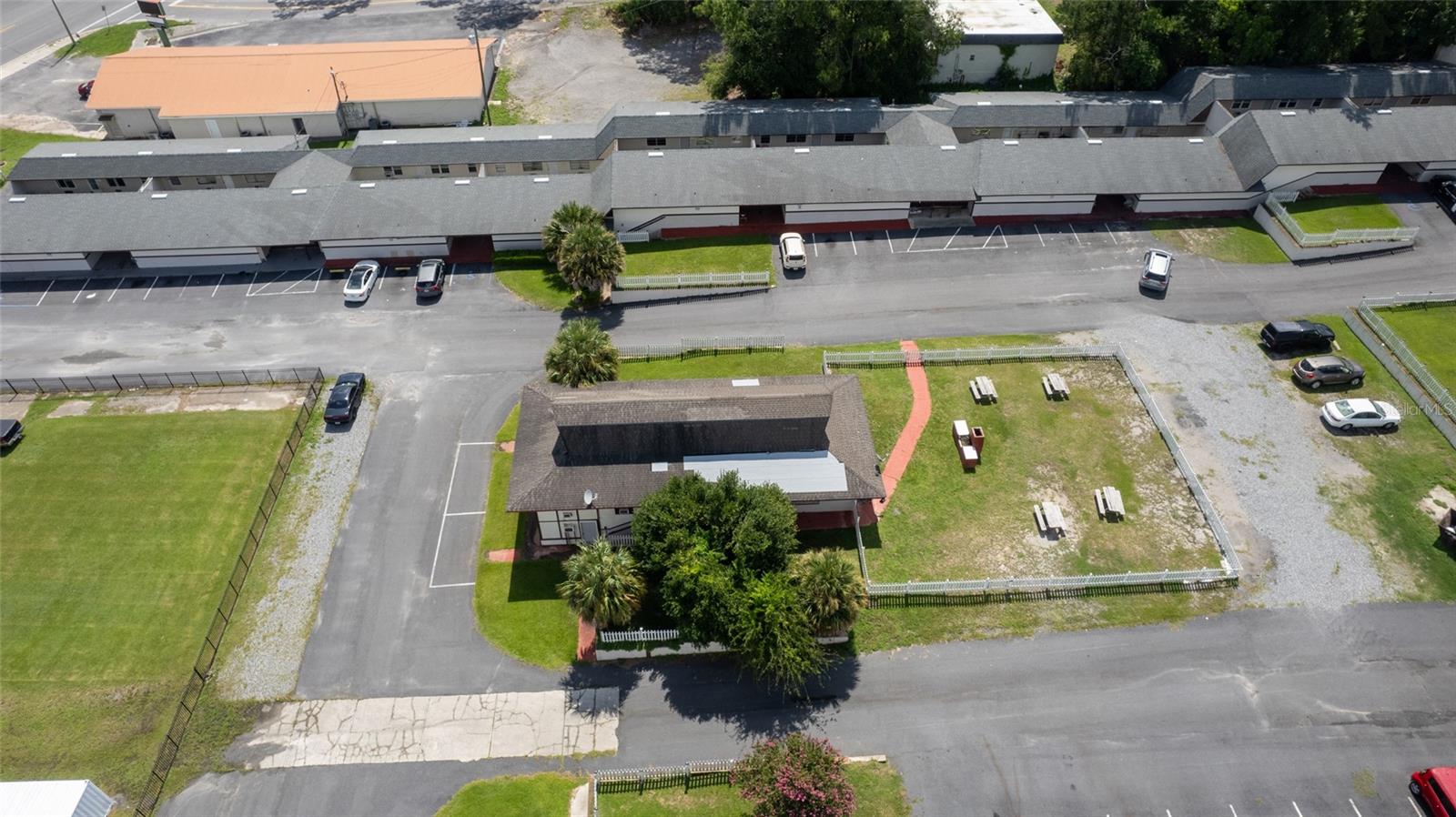 Image 15 of 81 For 649 Base Street