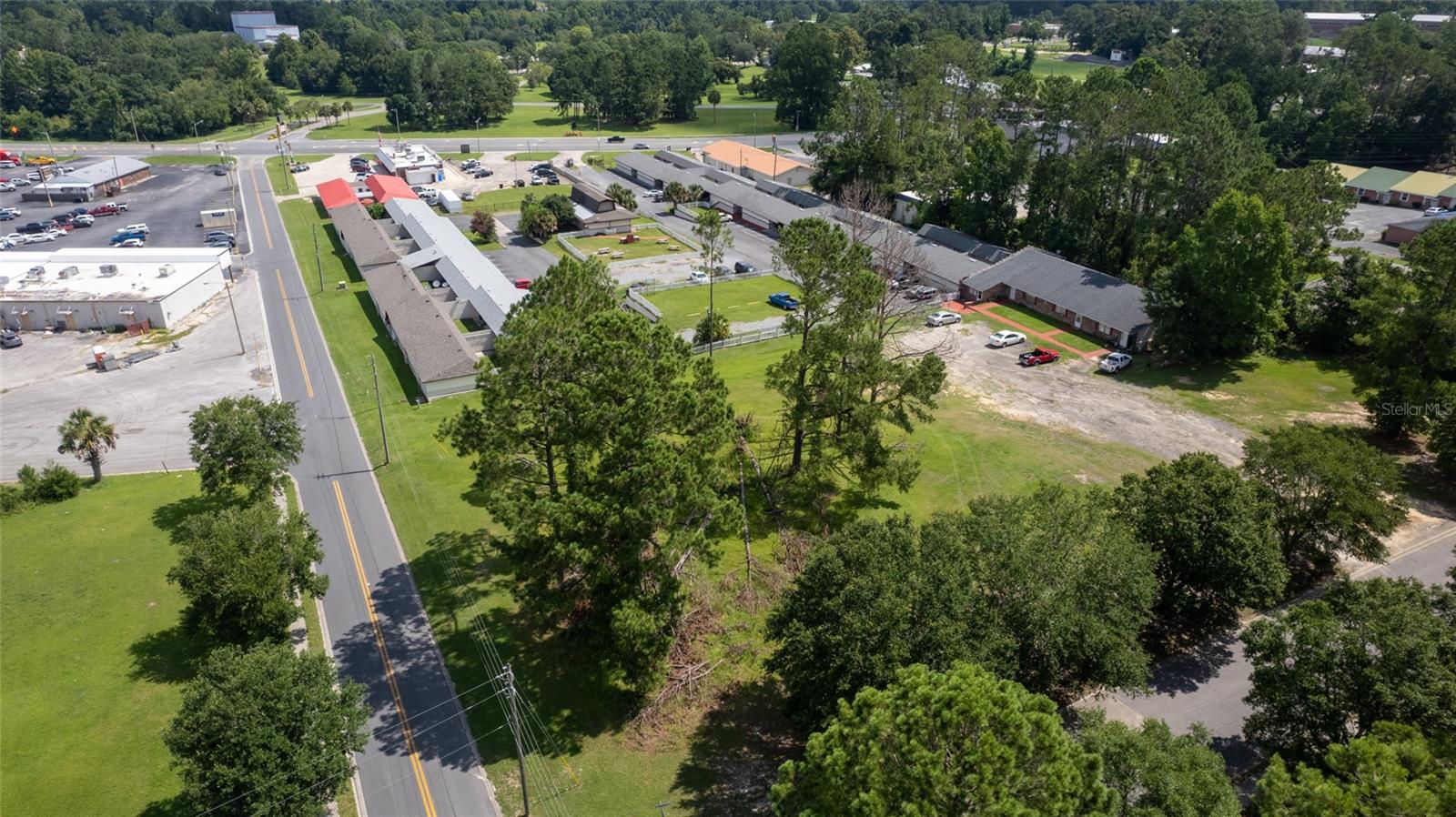 Image 17 of 81 For 649 Base Street