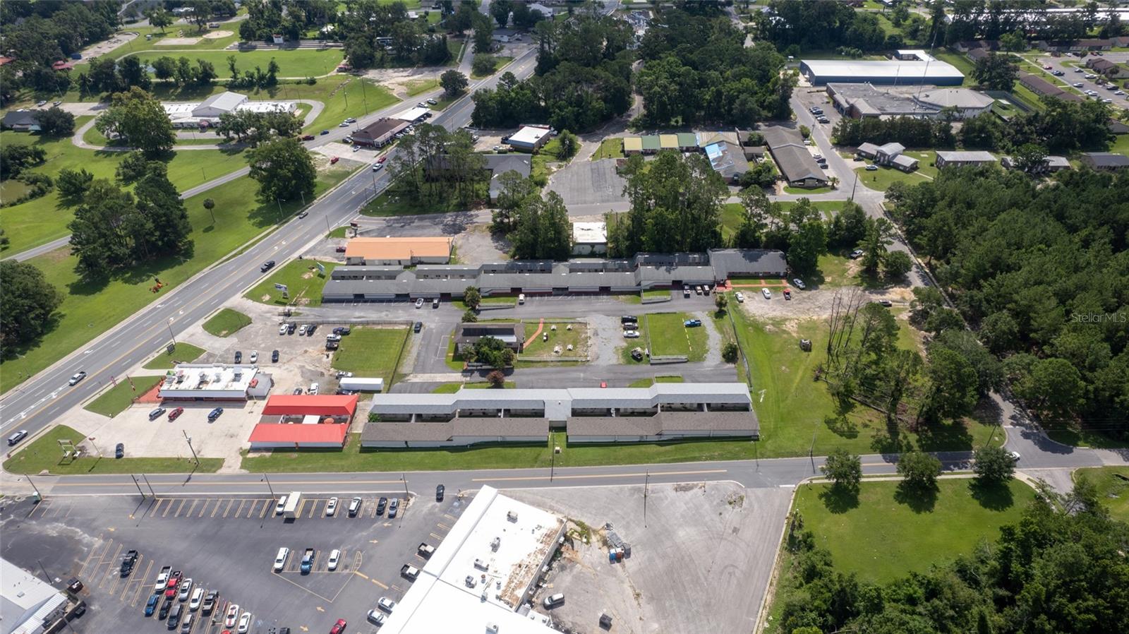 Image 4 of 81 For 649 Base Street