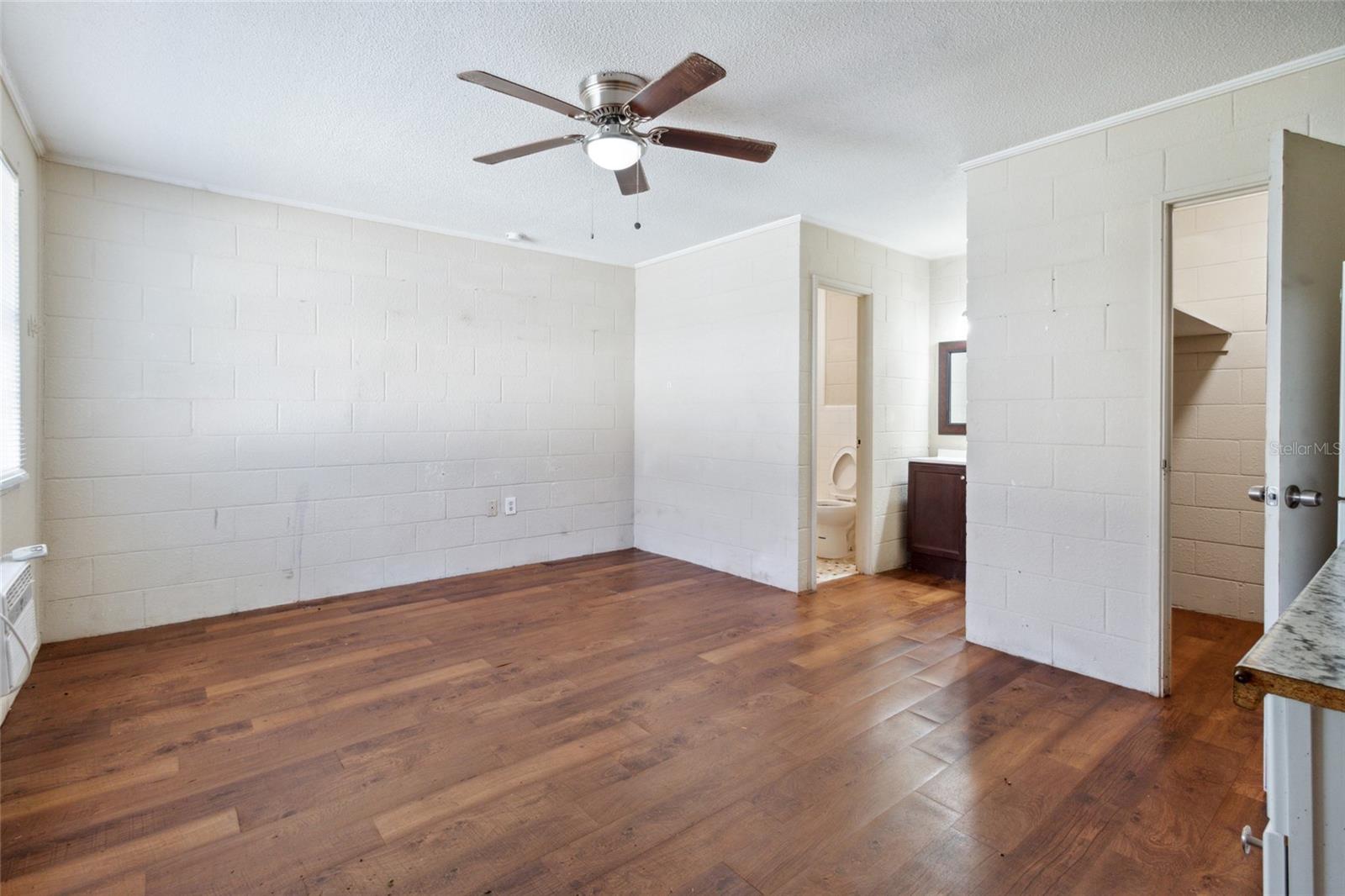 Image 41 of 81 For 649 Base Street